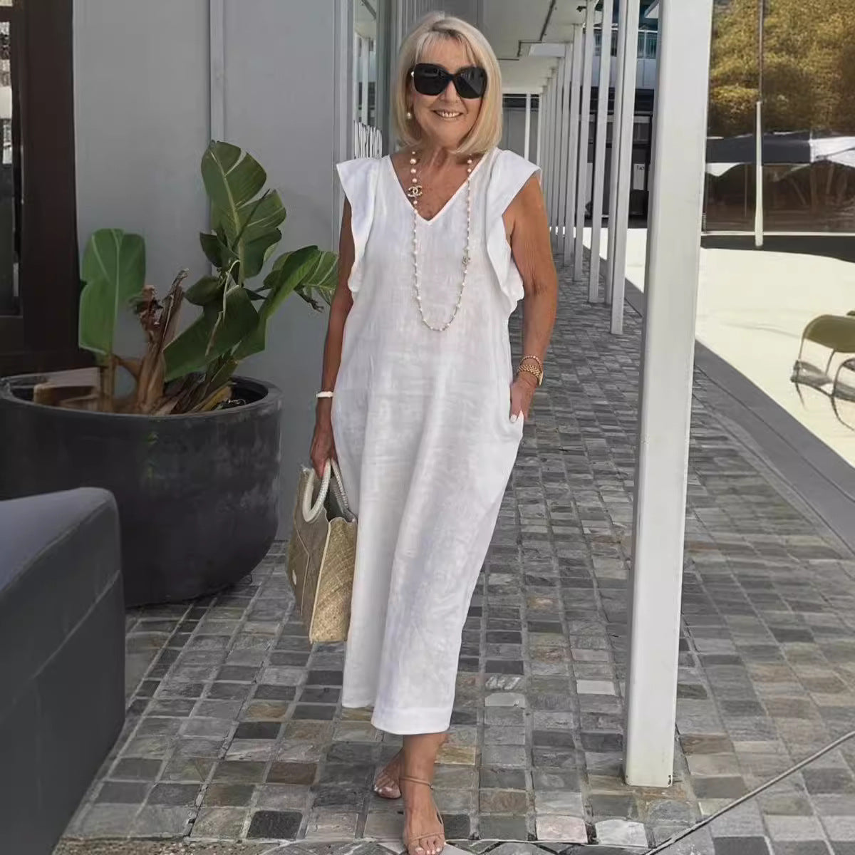 Hallie | Stylish Sleeveless Linen Dress for Summer - Image 1