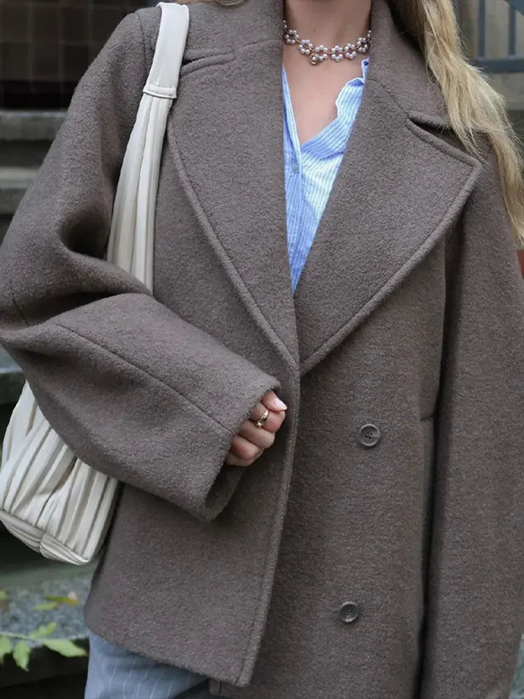 Olivia | Women's Oversized Double-Breasted Coat - Image 5