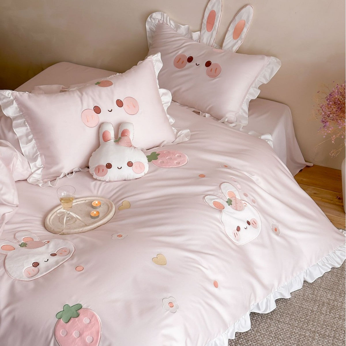 Children's Bedding Set with Bunny Appliqués