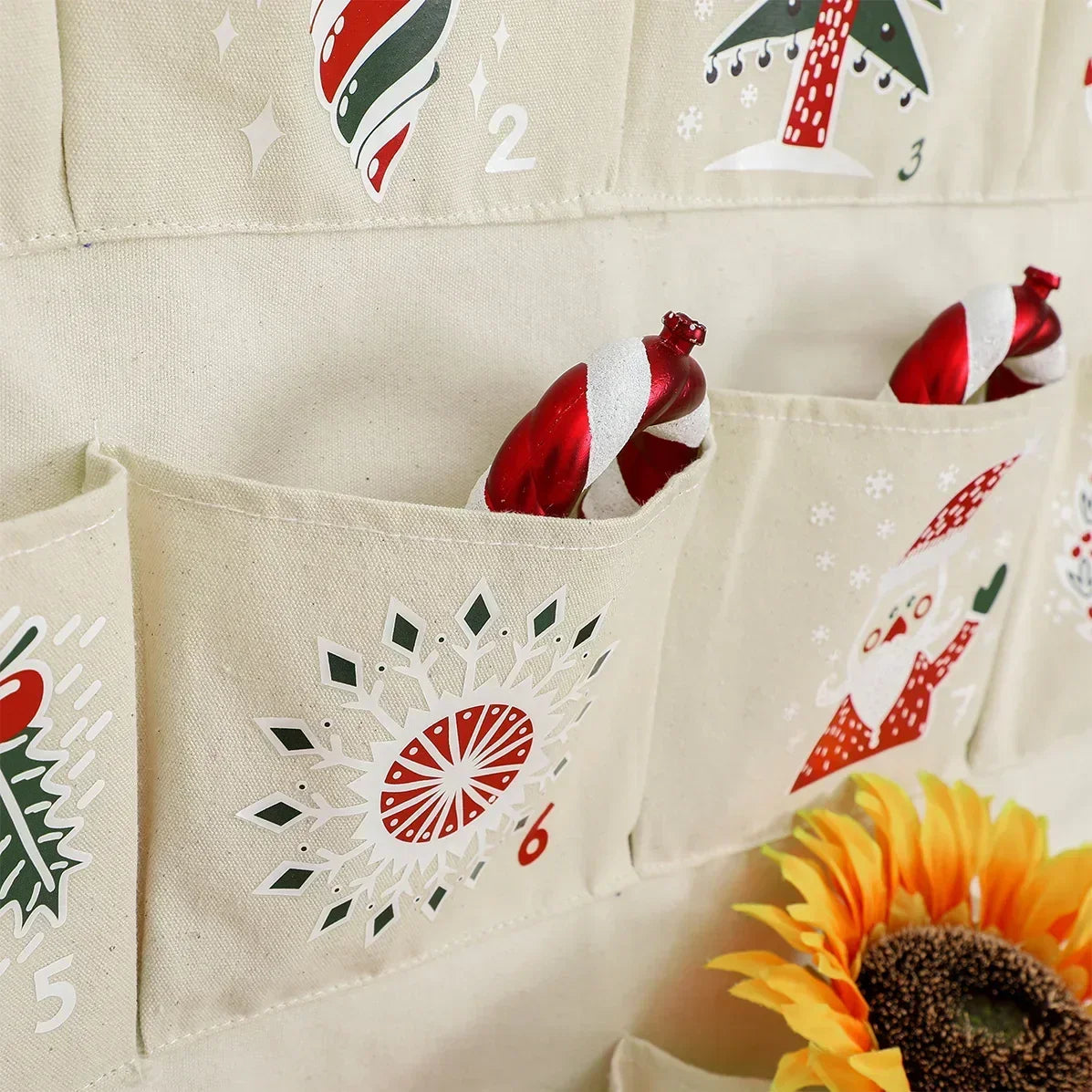 Kids' Advent Calendar with 24 Canvas Pockets – Hanging Christmas Decoration in Multicolor