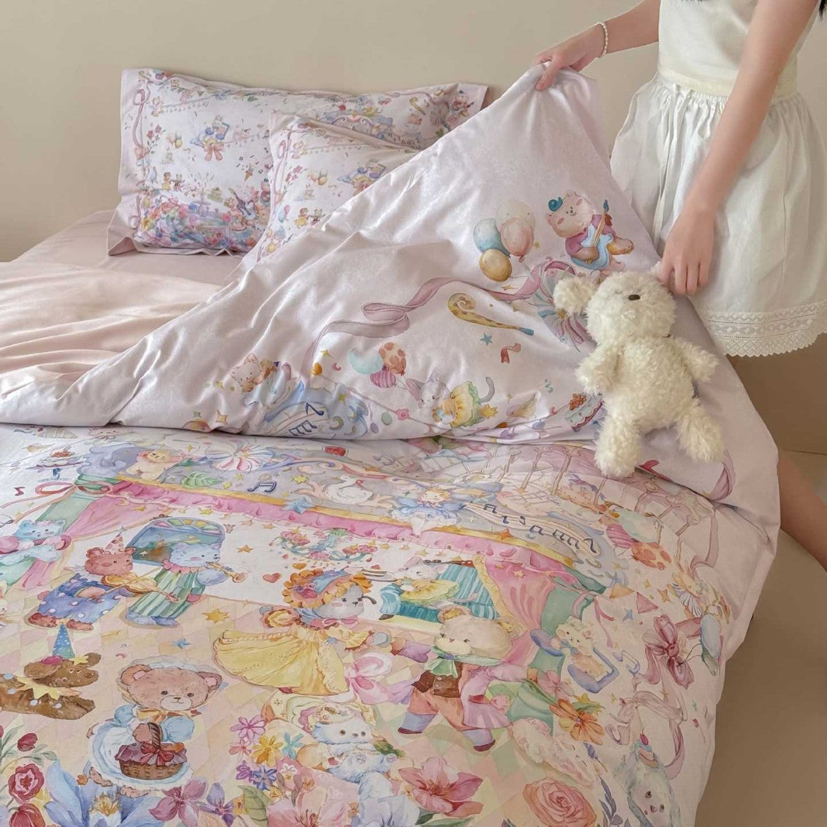 Kids' Soft Satin Bedding Set with Fairy Tale Teddy Bear Print