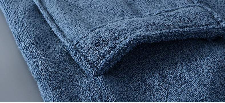 Luxurious and Warm Bathrobe