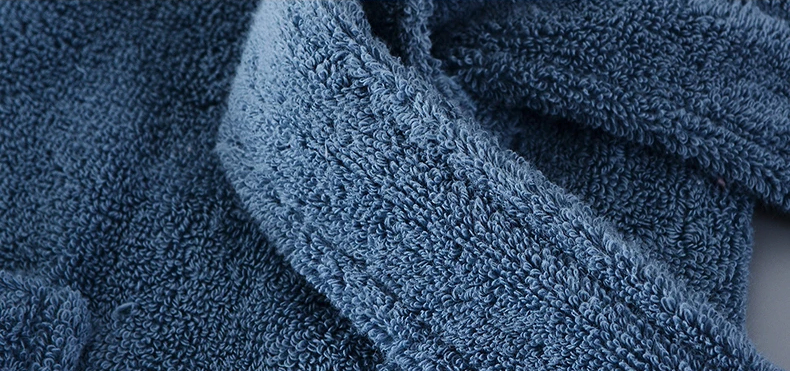 Luxurious and Warm Bathrobe