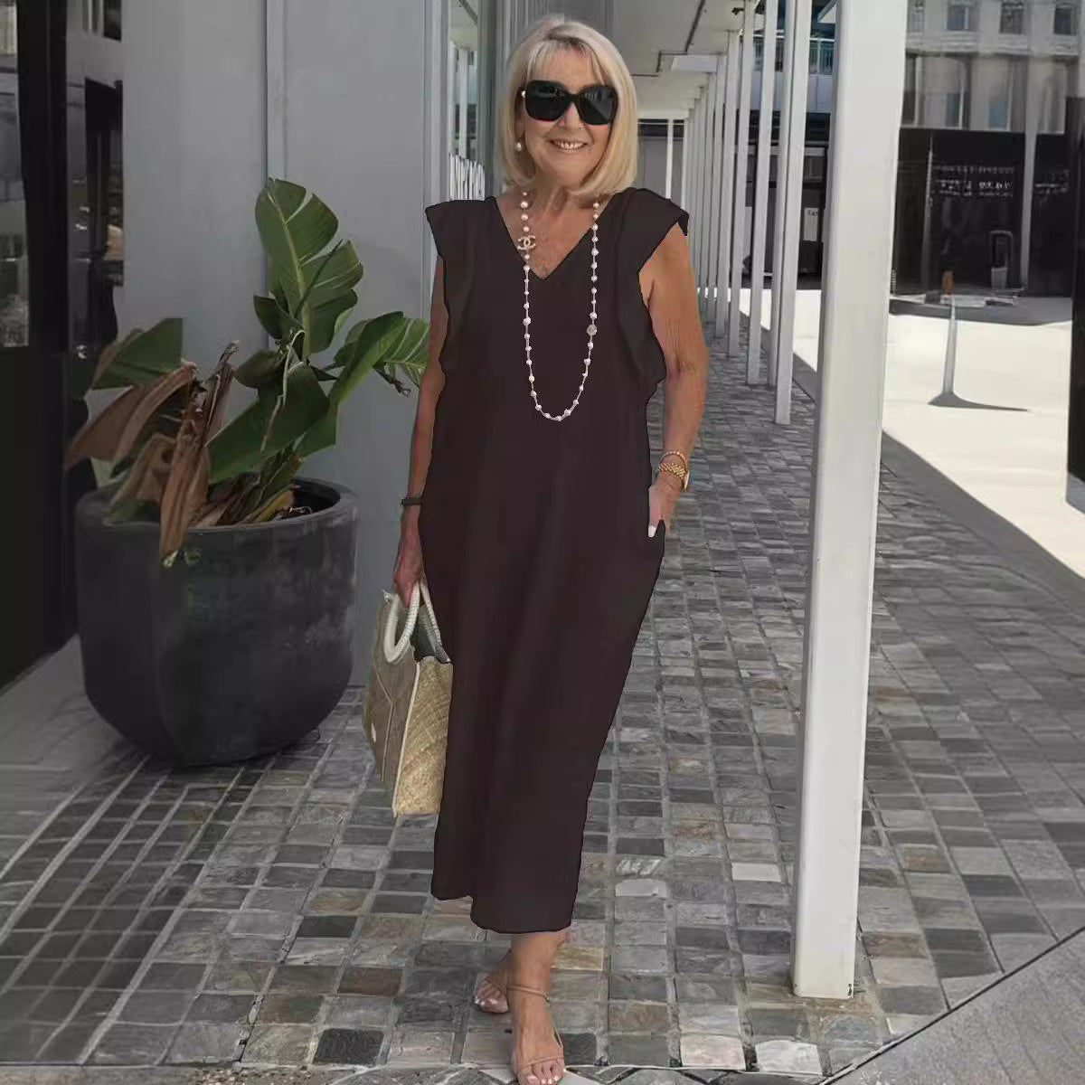 Hallie | Stylish Sleeveless Linen Dress for Summer - Image 21