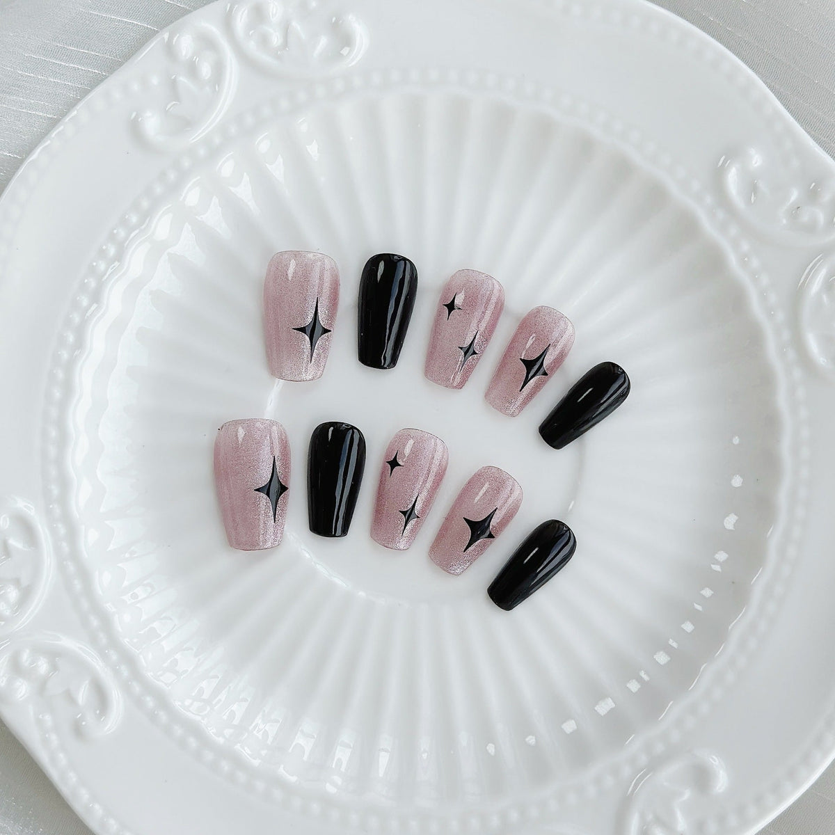 Press-On Nail Set with Star Accents
