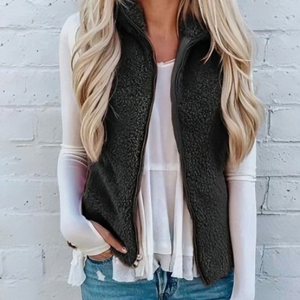Women's All-Season Vest - Ideal for Leisure and Travel