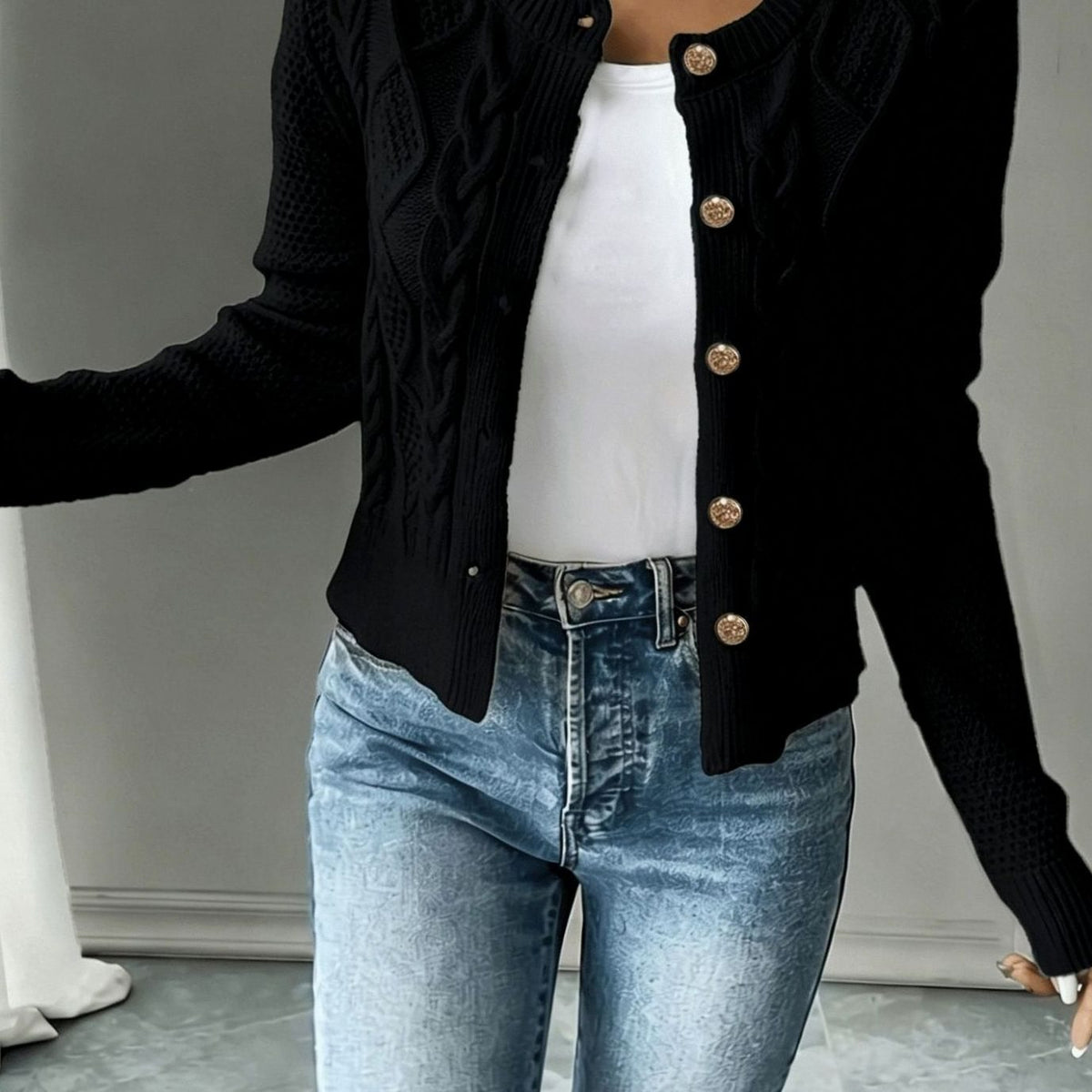 Women's Cable-Knit Button-Front Cropped Cardigan