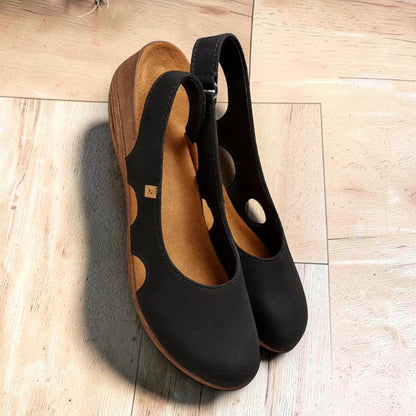 Women's Closed-Toe Flat Sandals