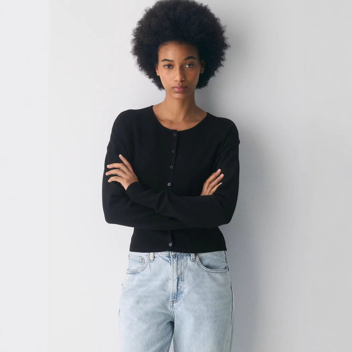 Women's Ribbed Knit Cropped Cardigan with Button Placket